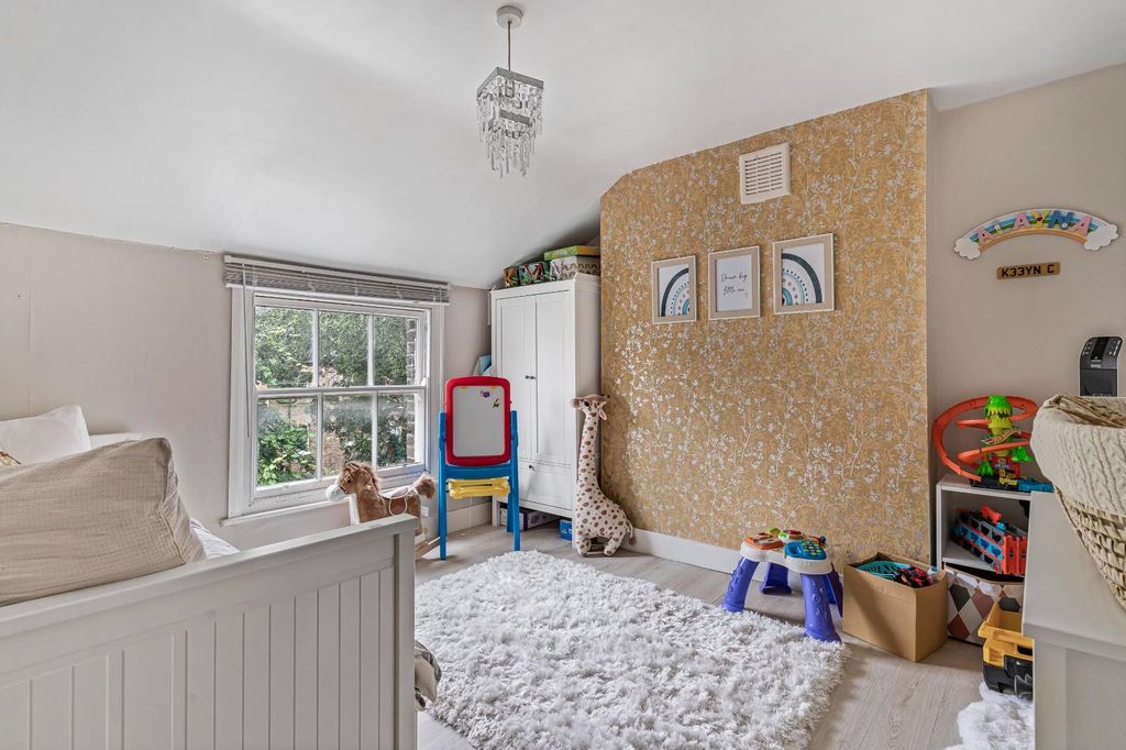 Property photo 3 of 16 4_61293.Jpg