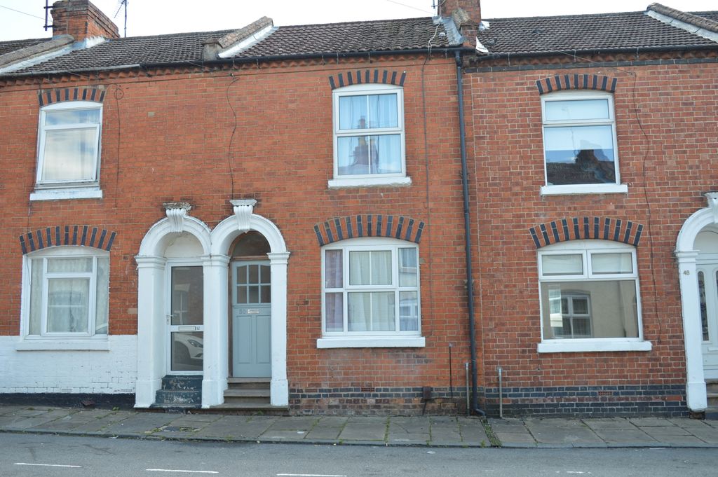Property photo 1 of 7 Photo 7