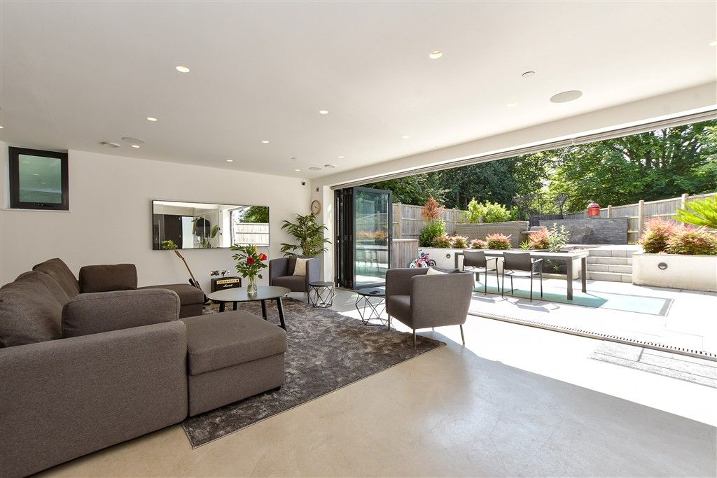 Property photo 2 of 23 Lounge/Kitchen/Dining Room