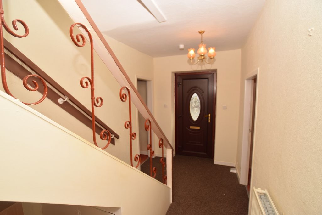 Property photo 2 of 24