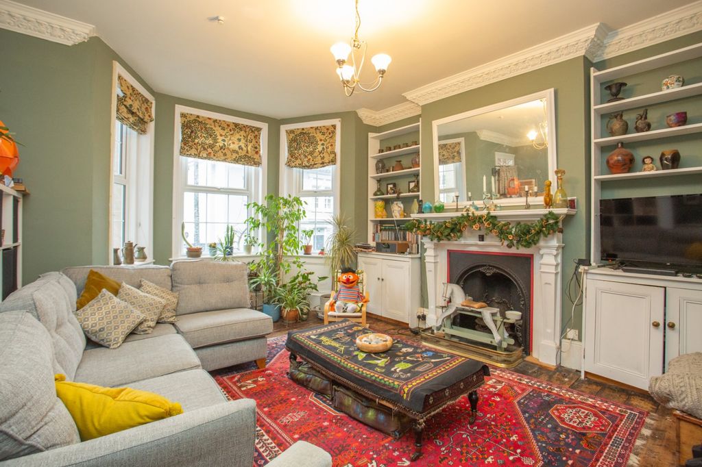 Property photo 2 of 18 Picture 2