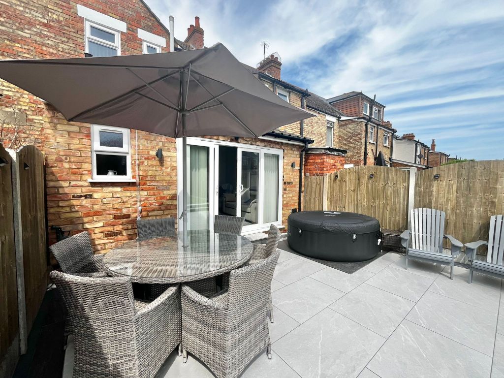 Property photo 2 of 35
