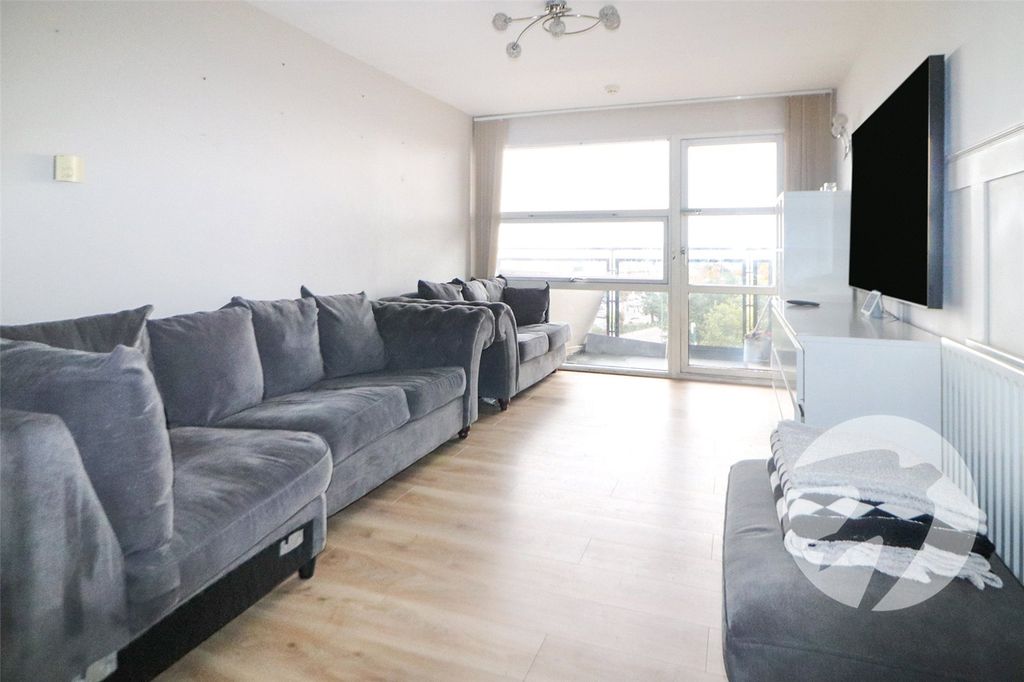 Property photo 3 of 16 Picture No. 07