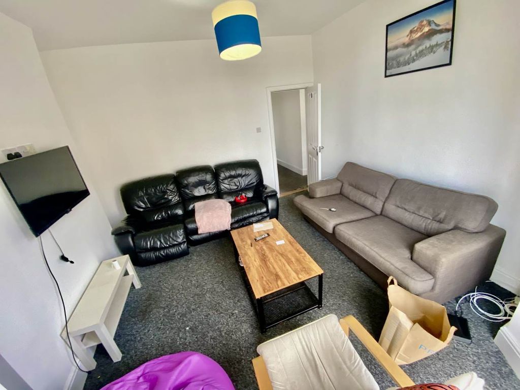 Property photo 2 of 17 Img_5130