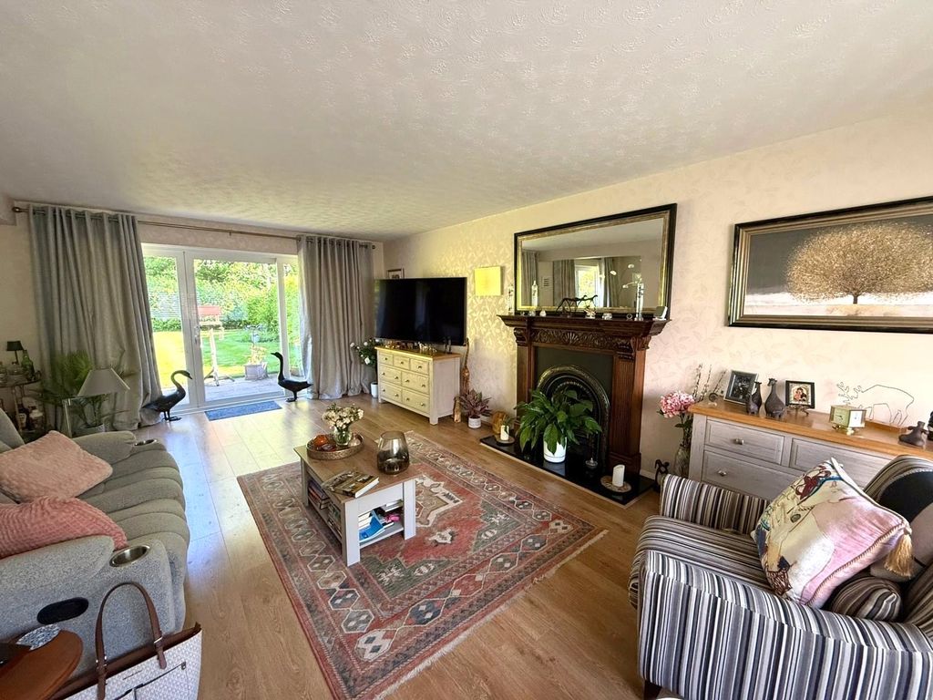 Property photo 2 of 18 Picture No. 34