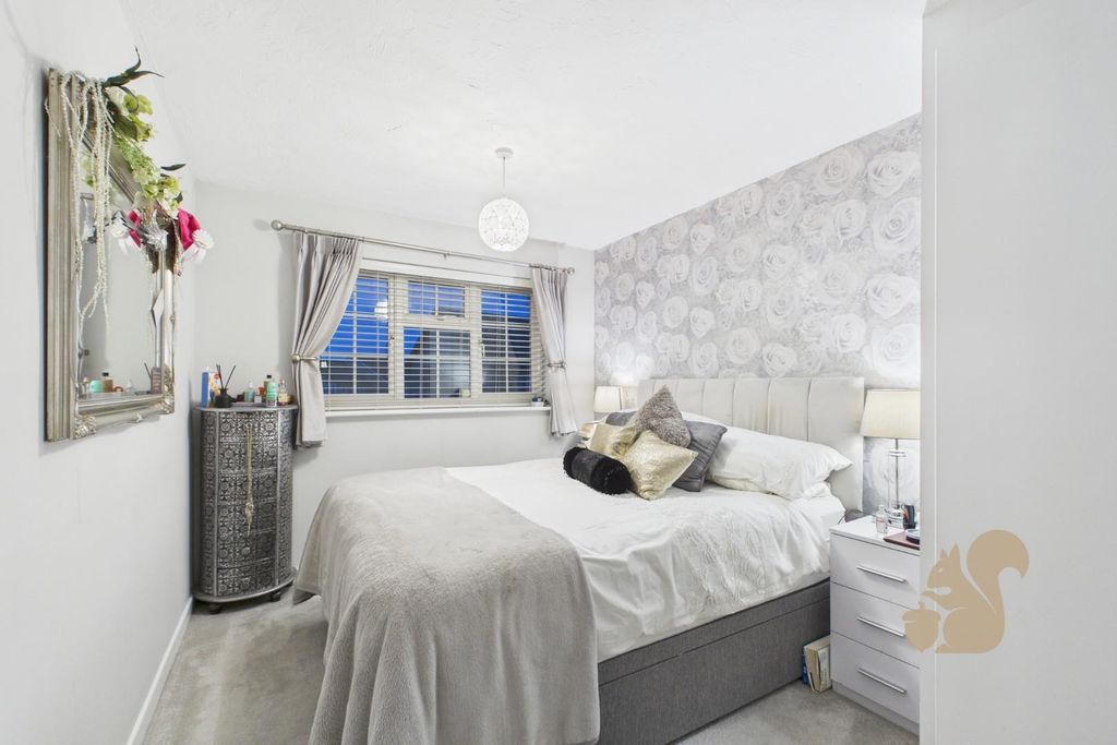 Property photo 2 of 21 Cam01659G0-Pr0654-Still013.Jpg