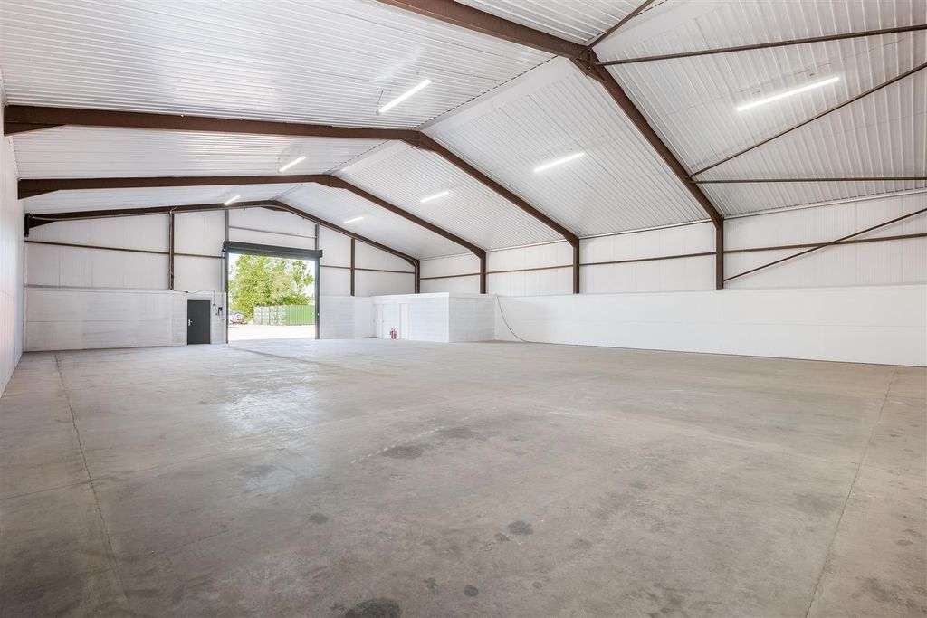 Property photo 3 of 17 20 Cadle Pool Farm 2417-12.Jpg