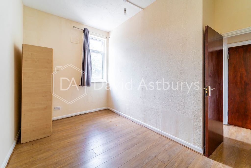 Property photo 3 of 9 Ndb06070