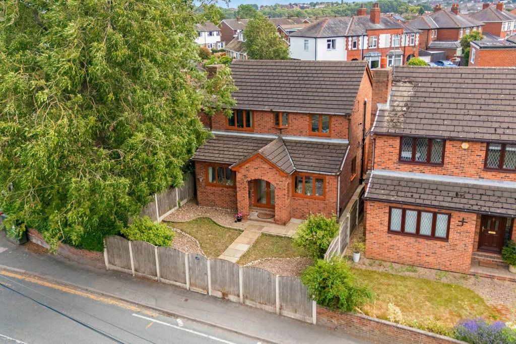 Property photo 1 of 25