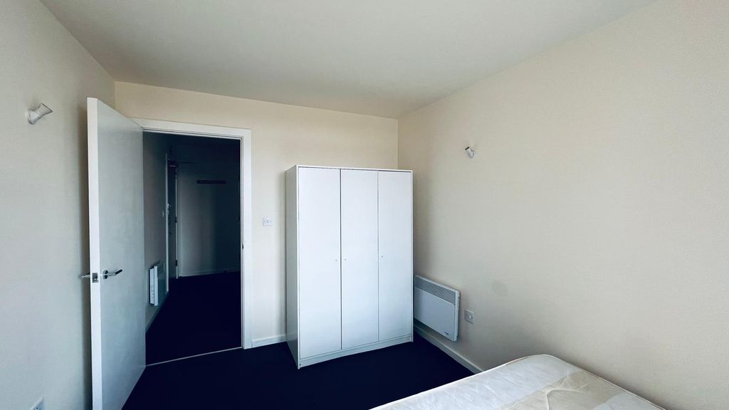 Property photo 1 of 4