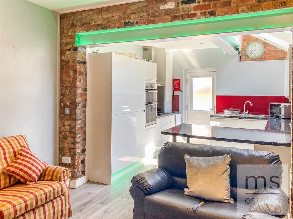 Property photo 2 of 15 Img_0185.Jpg