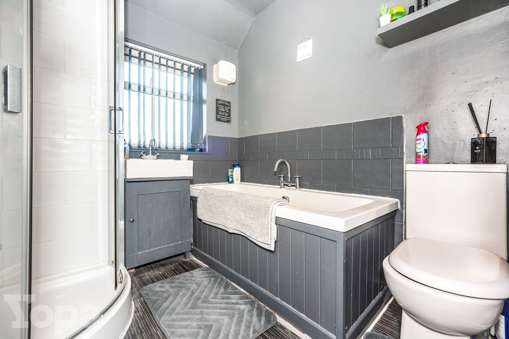 Property photo 3 of 17 Photo #3