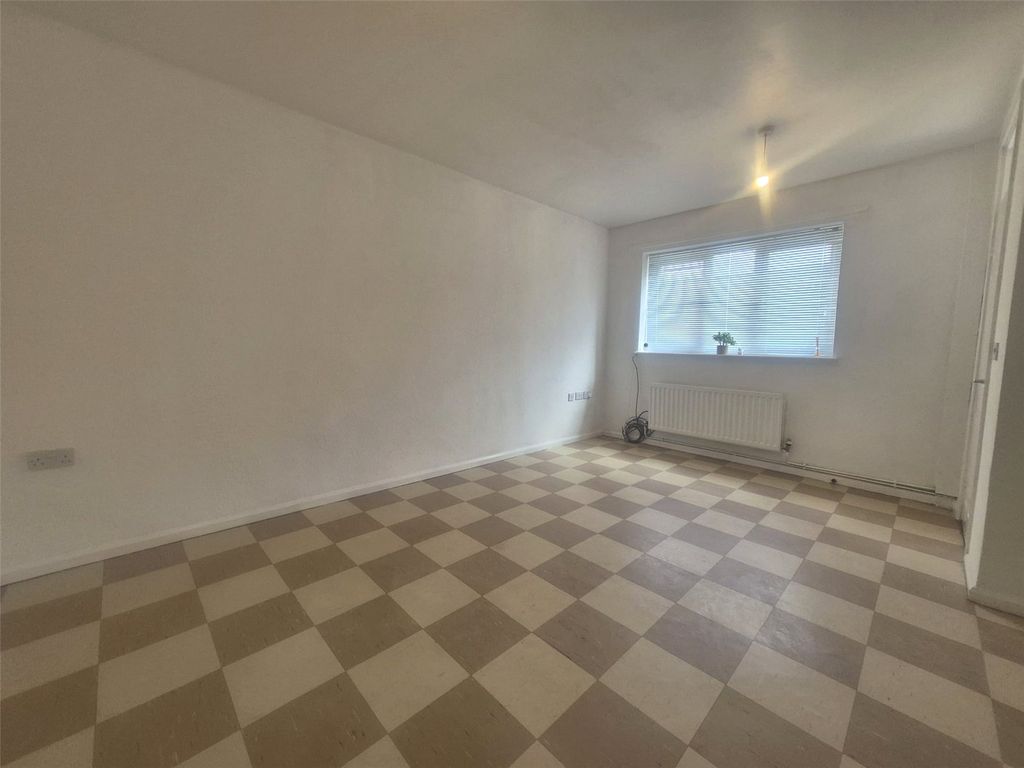 Property photo 2 of 14 Picture No. 29