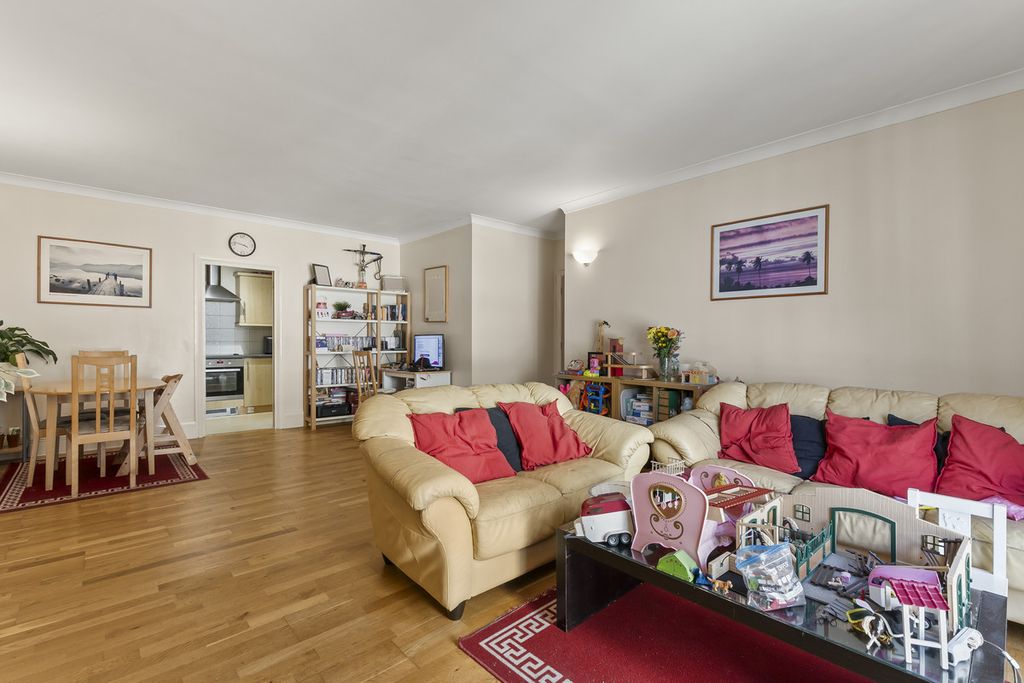 Property photo 3 of 16
