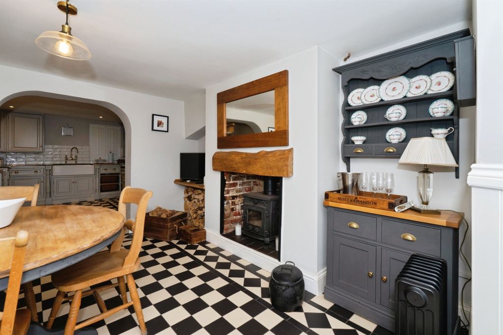 Property photo 3 of 17