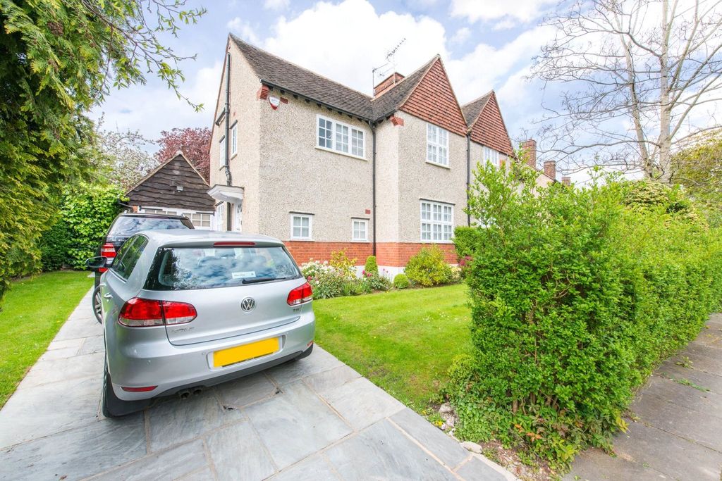 Property photo 1 of 8 Picture No. 05