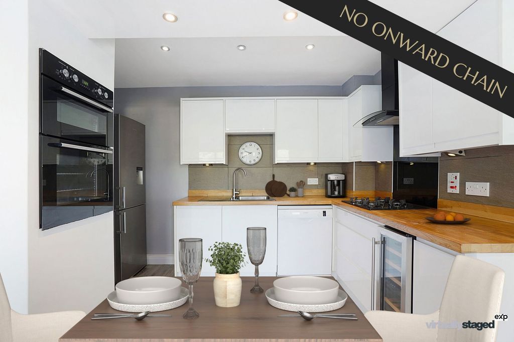 Property photo 2 of 22