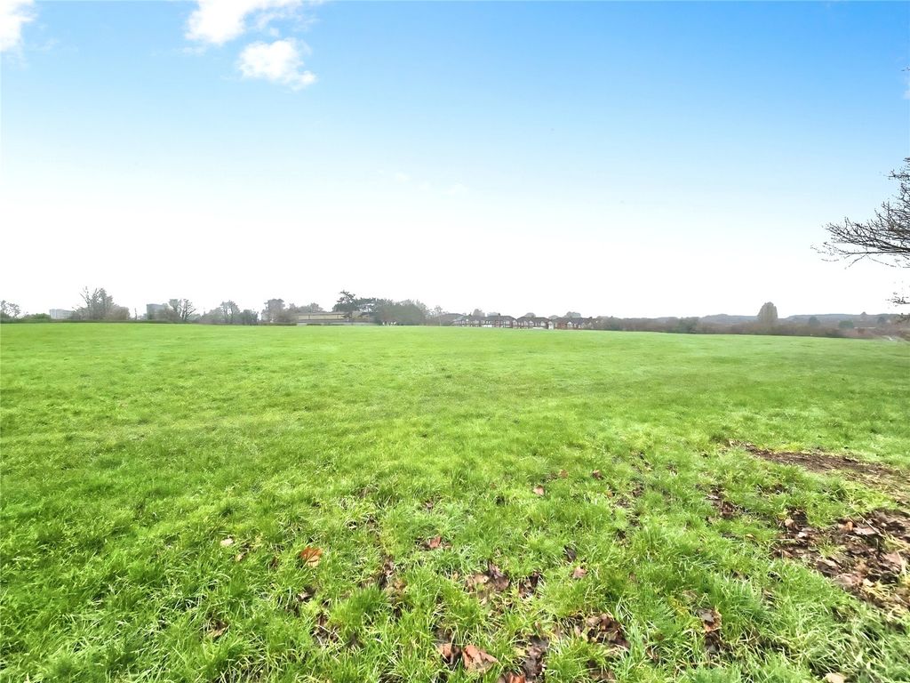 Property photo 2 of 29 Picture No. 42