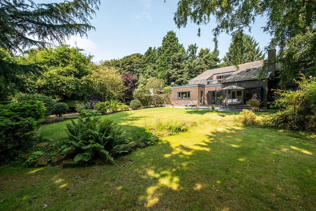 Property photo 1 of 31