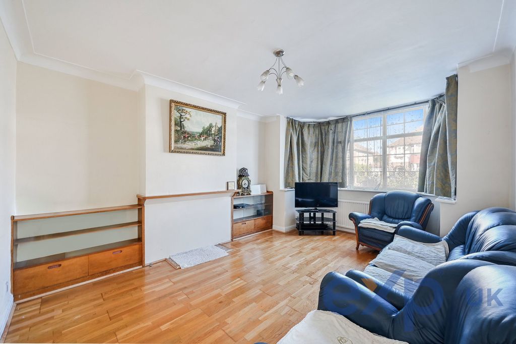 Property photo 2 of 14