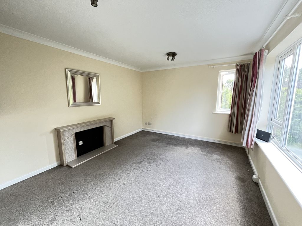 Property photo 3 of 7 Img_9090