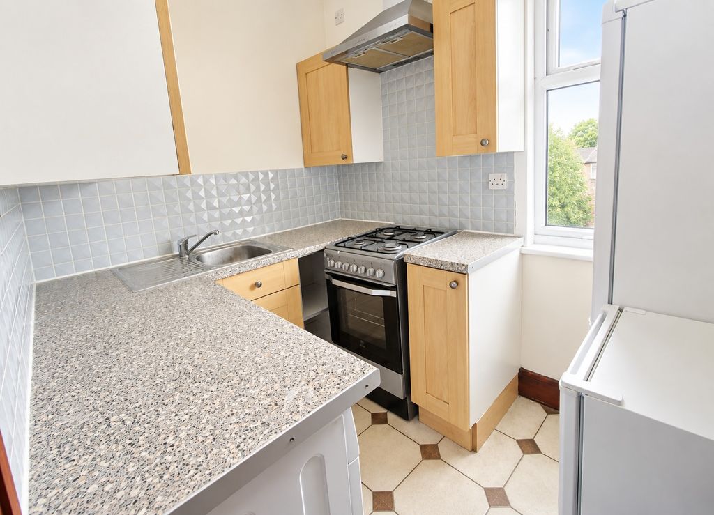 Property photo 2 of 7