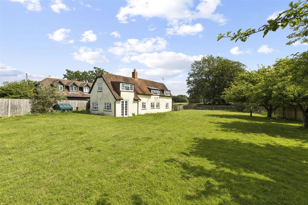 Property photo 2 of 16 Picture No. 12
