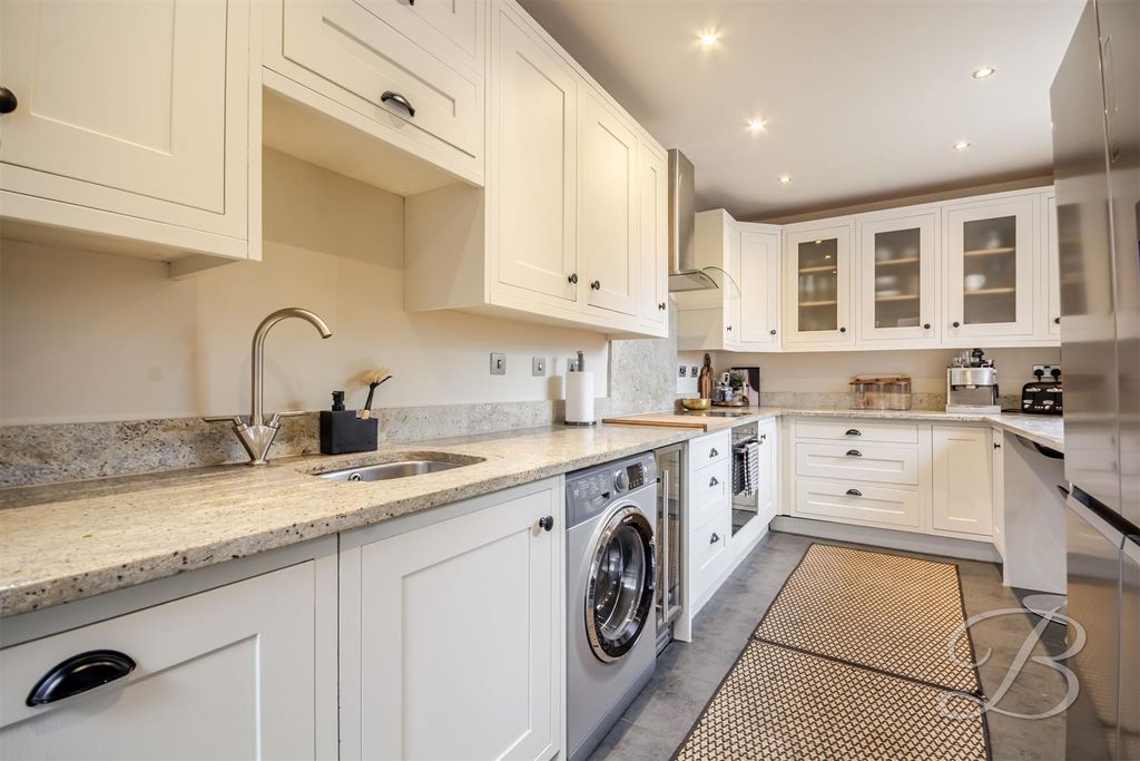 Property photo 3 of 17 Ccltd-4.Jpg