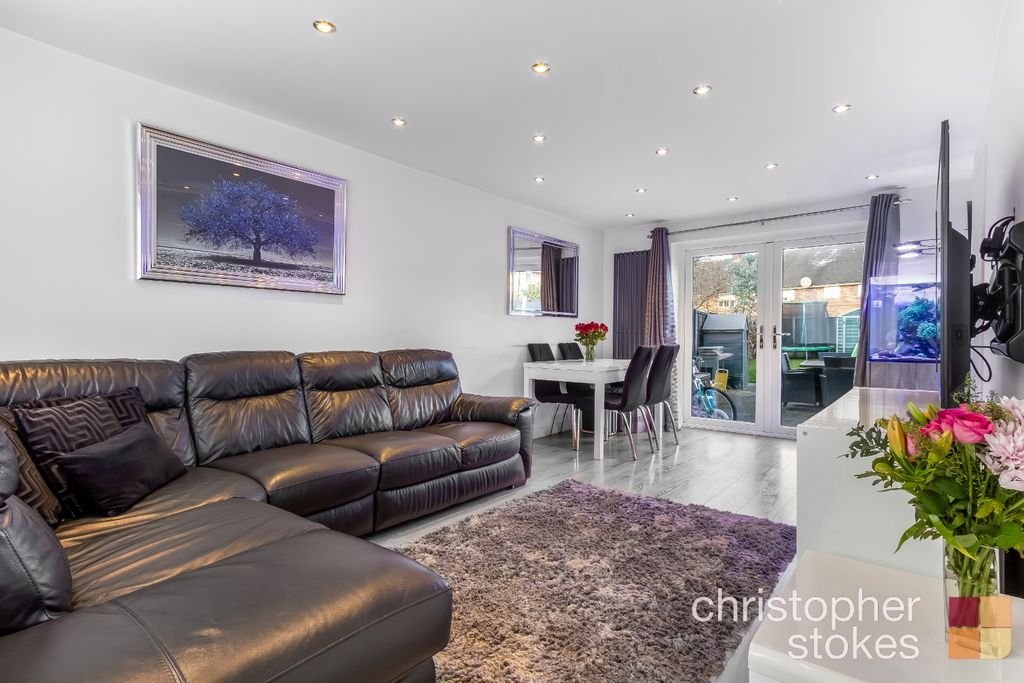 Property photo 3 of 17 3713165