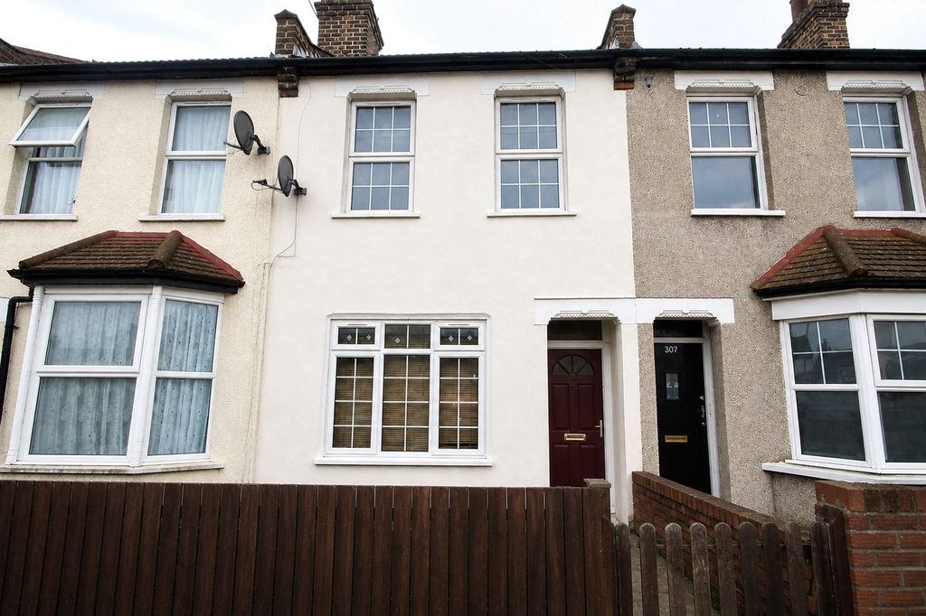Property photo 1 of 11 Exterior
