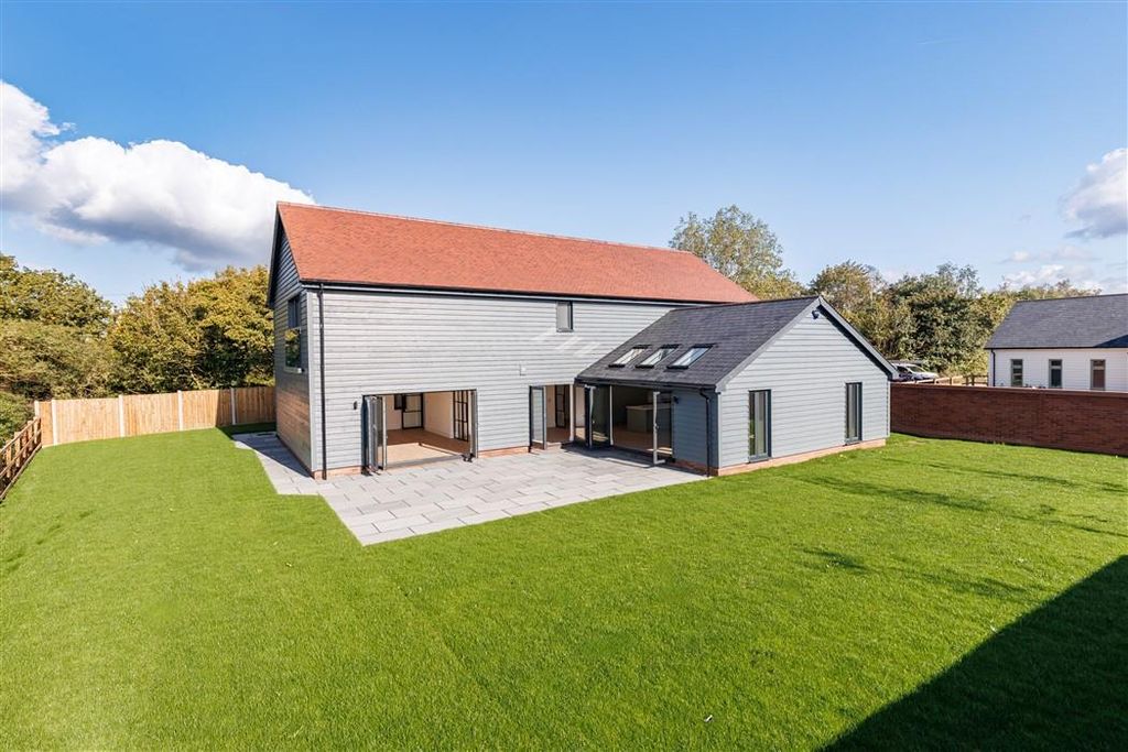 Property photo 3 of 15 3 Meadow Views  (45).Jpg