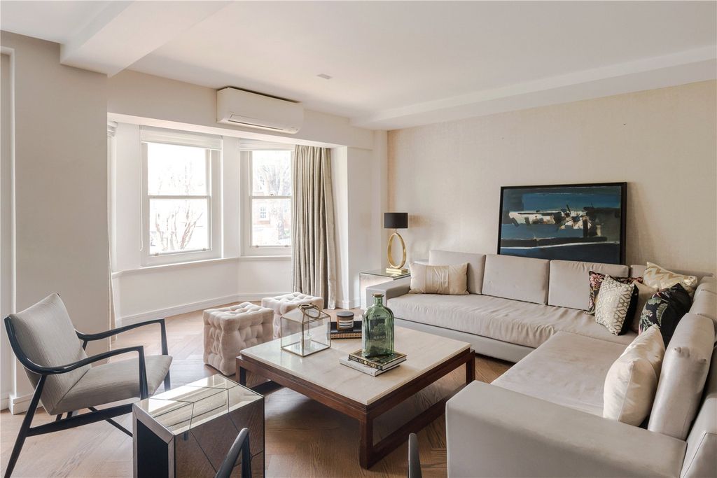 Property photo 3 of 31 Reception Room