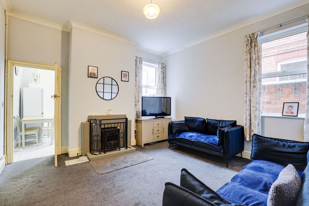 Property photo 3 of 21