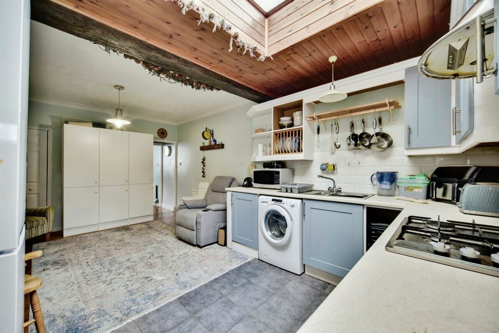 Property photo 3 of 14