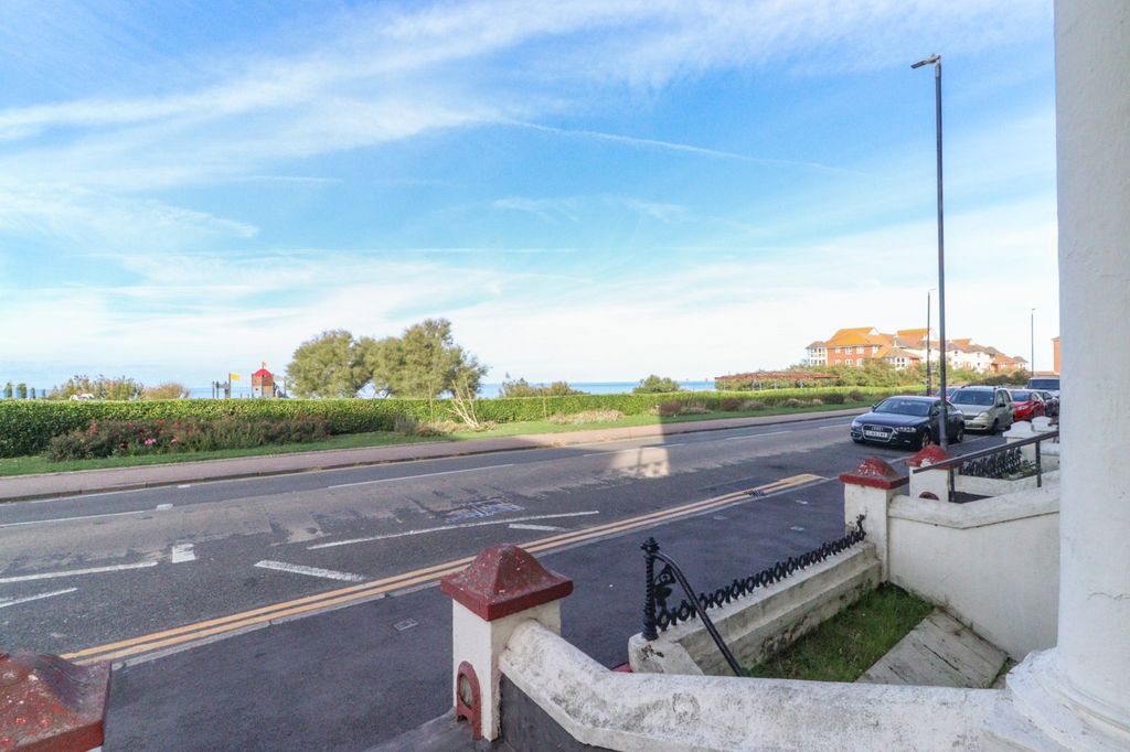 Property photo 2 of 9 Picture 2