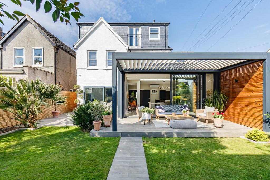 Property photo 1 of 16