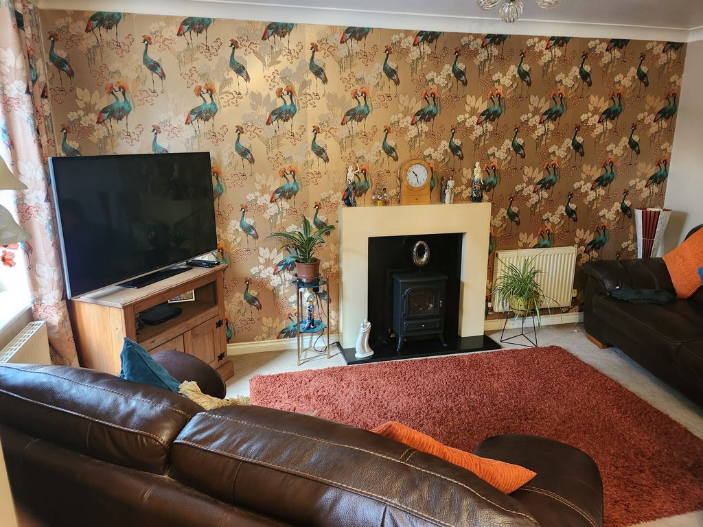 Property photo 2 of 7 Lounge