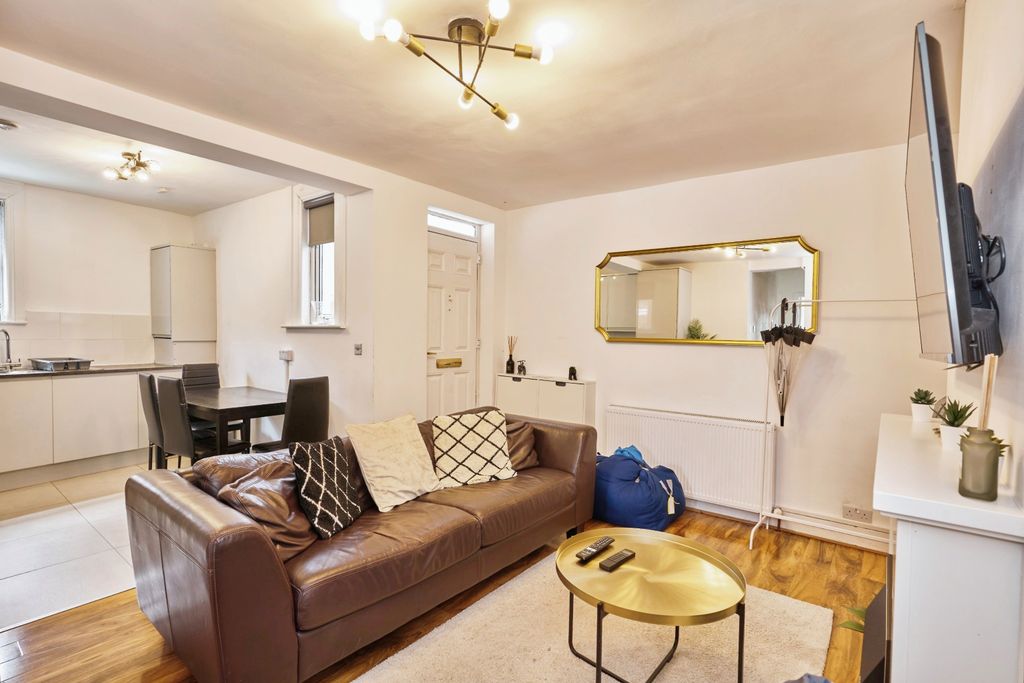 Property photo 1 of 5 2