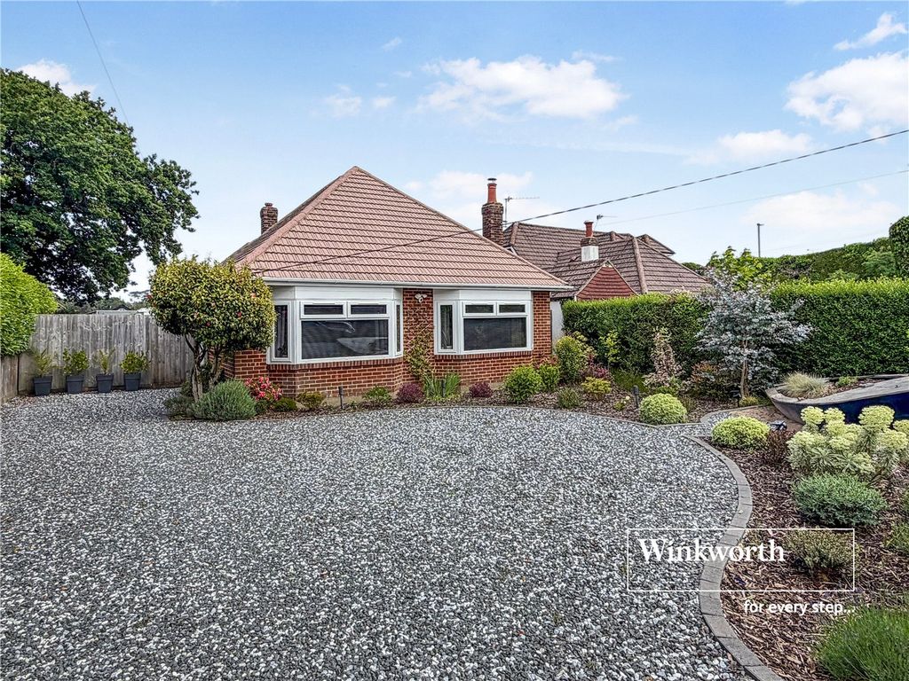 Property photo 1 of 17 Picture No. 01
