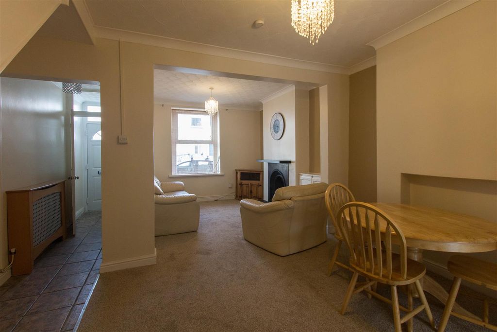 Property photo 3 of 12 Img-11.Jpg