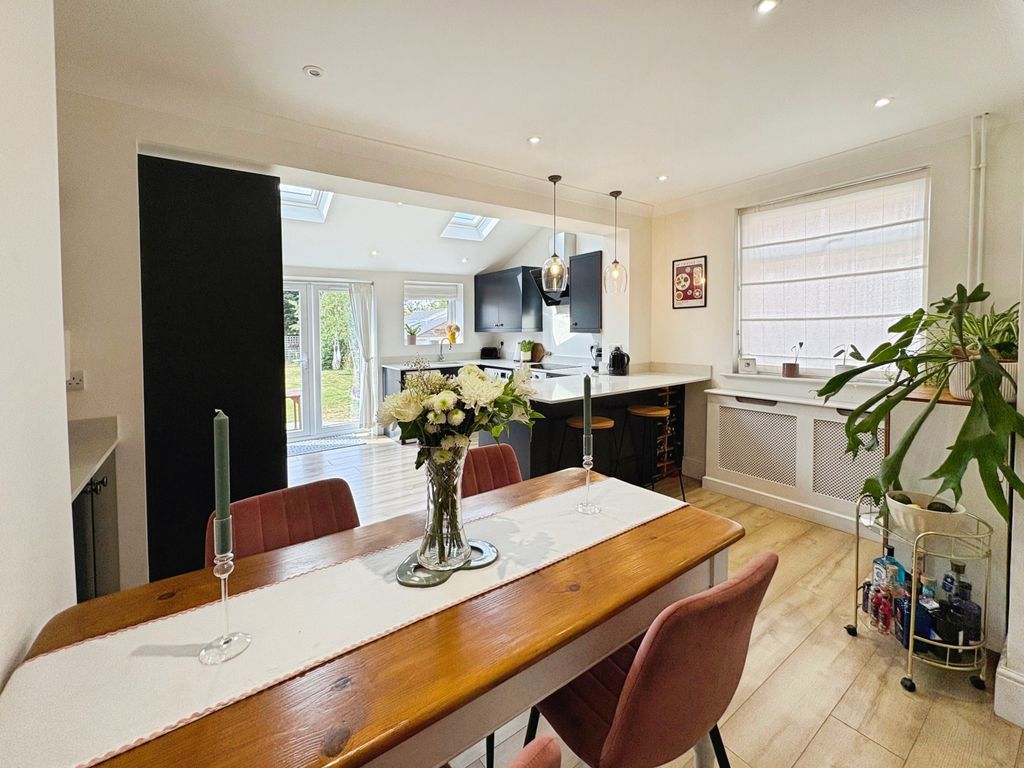 Property photo 2 of 19 Fed154Ae-Img_1163