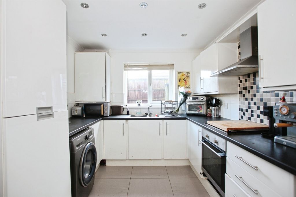 Property photo 2 of 13