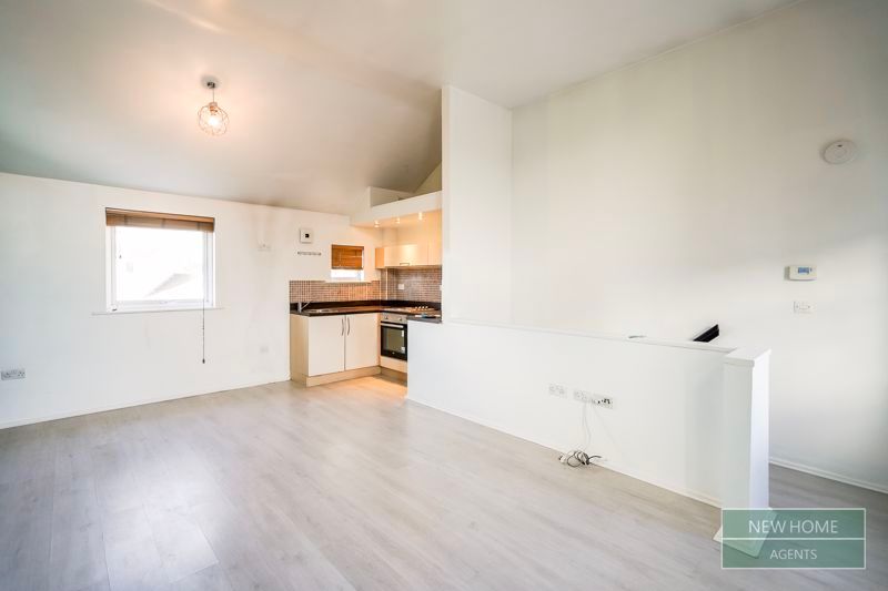 Property photo 3 of 15 Photo 7