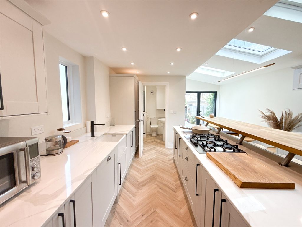 Property photo 2 of 27 Kitchen
