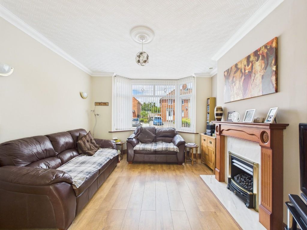 Property photo 2 of 35 Cam01530G0-Pr0295-Still005.Jpg