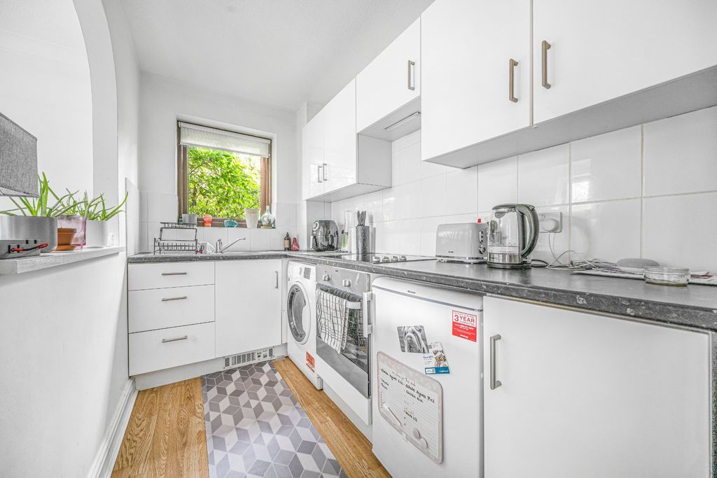 Property photo 3 of 12 Kitchen