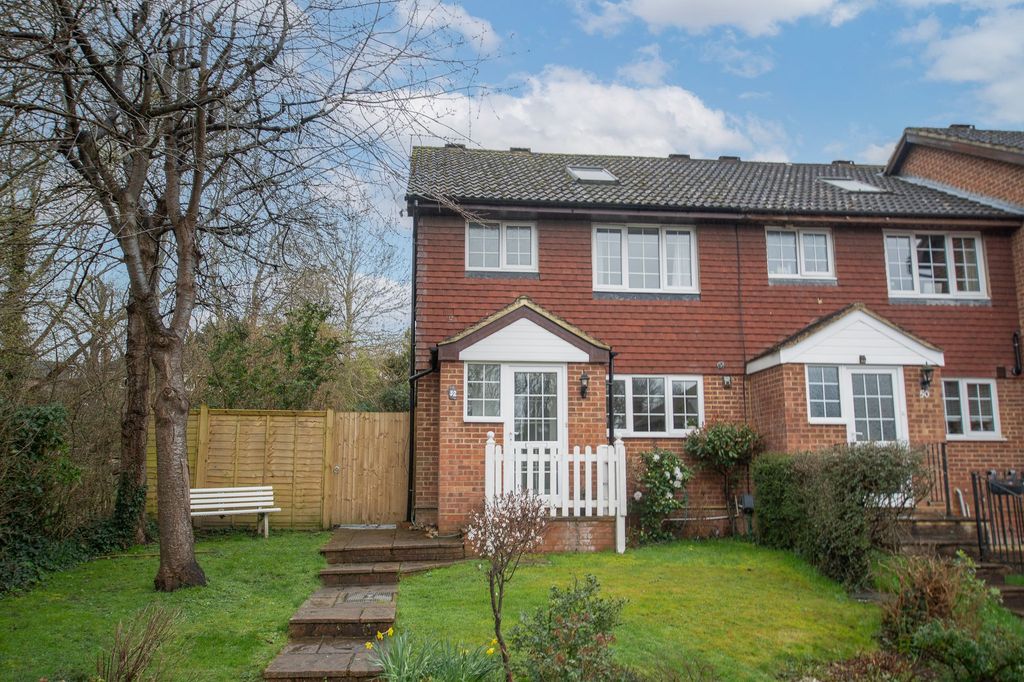 Property photo 1 of 13 External