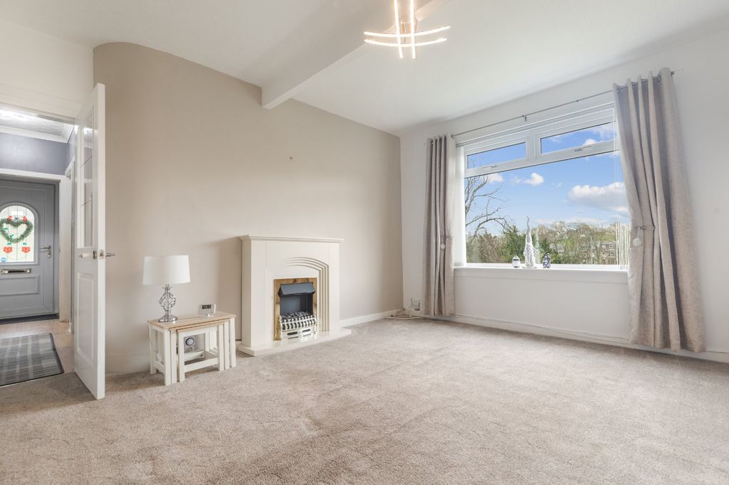 Property photo 2 of 13 Picture No. 11