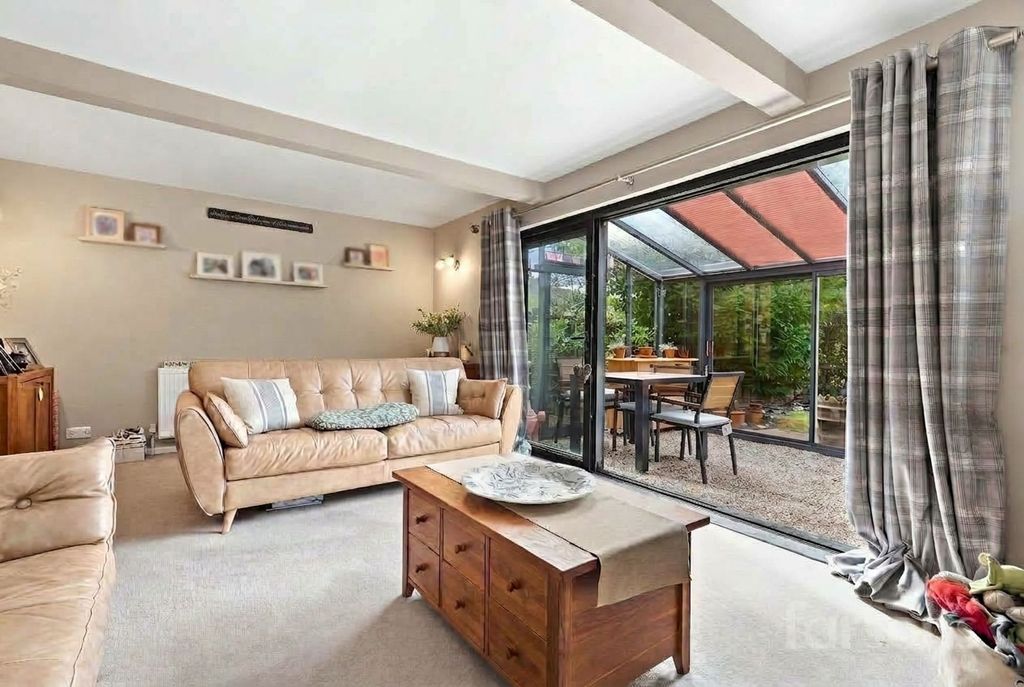 Property photo 3 of 30