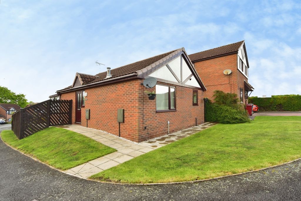 Property photo 1 of 17 Pbox-Img.Jpg